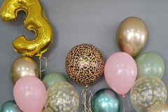 Χρυσό νούμερο με μπαλόνια